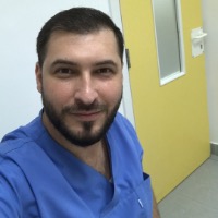 دكتور محمد الحسيني الأسنان